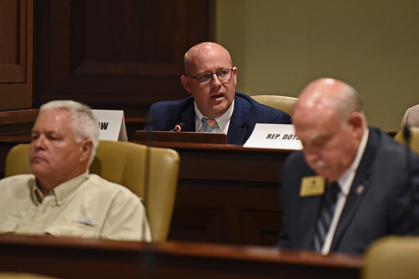 Arkansas legislative panel backs proposed health insurance plan changes for public school, state workers