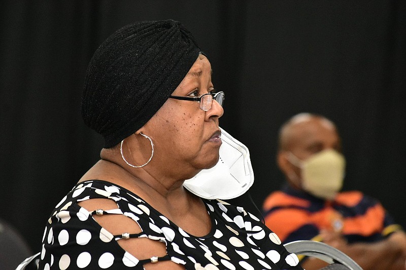 Neighbors at Pine Bluff town hall tell of flood experiences Northwest