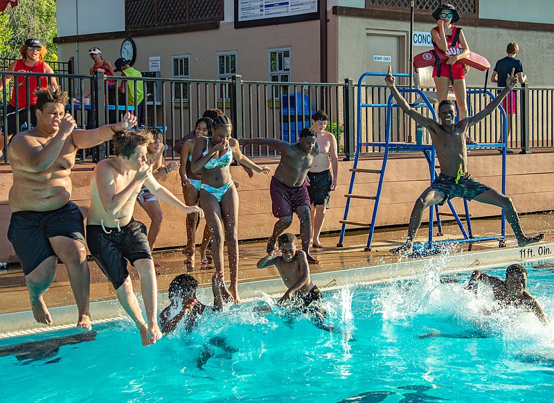Community pools turning tide on attendance Jefferson City News Tribune