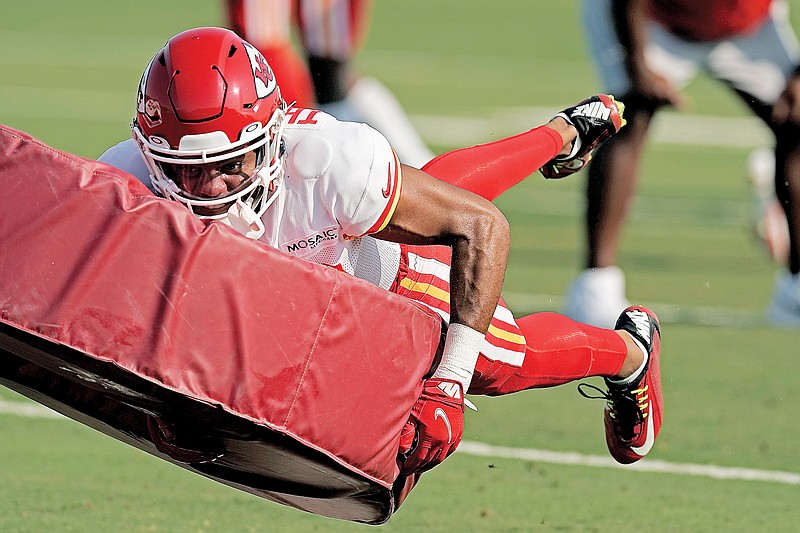 Chiefs' Juan Thornhill, Joe Thuney expected to play Week 13