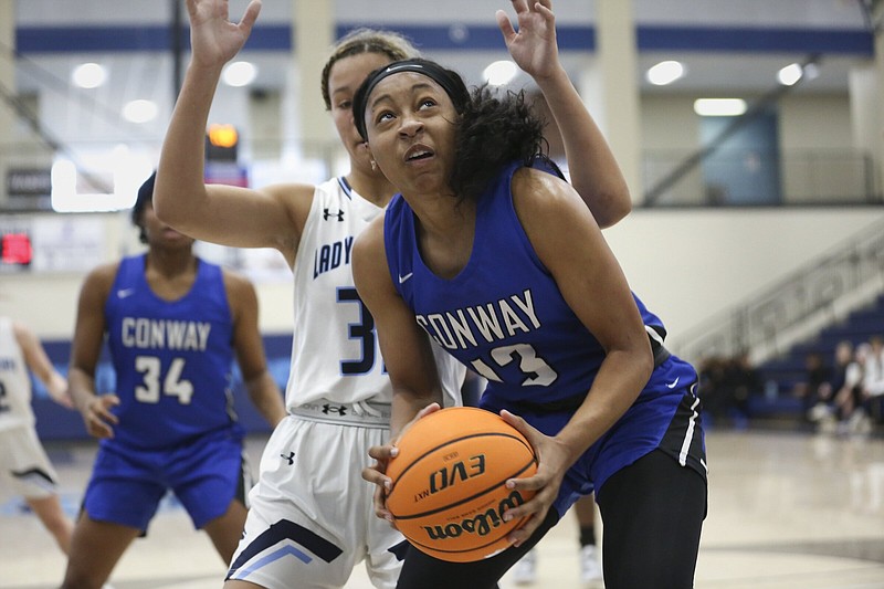 Conway guard Chloe Clardy, who averaged 23 points, 7 rebounds, 3.4 steals and 2.6 assists last season. (NWA Democrat-Gazette/Charlie Kaijo)