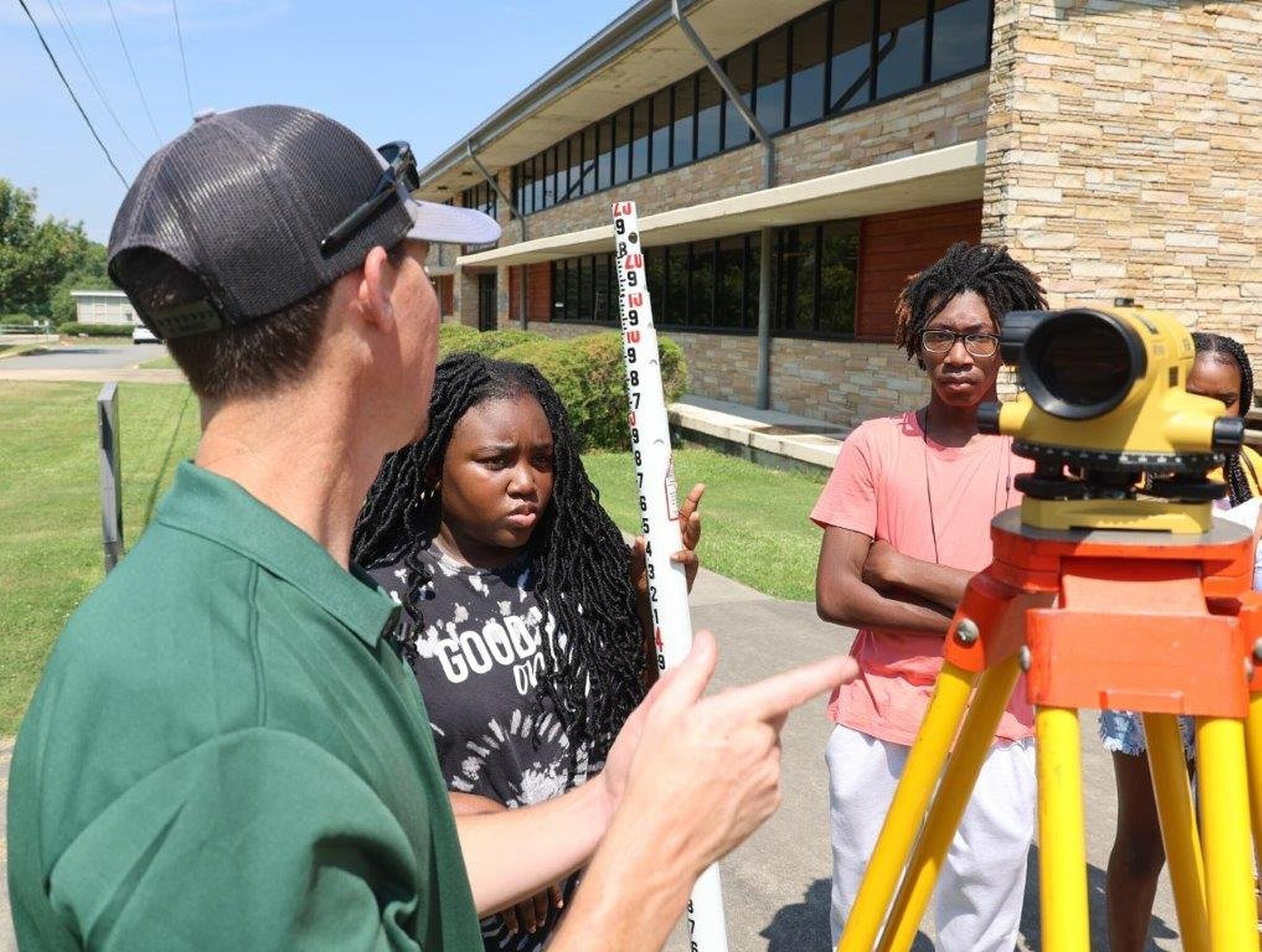 UAM hosts STEM students camp