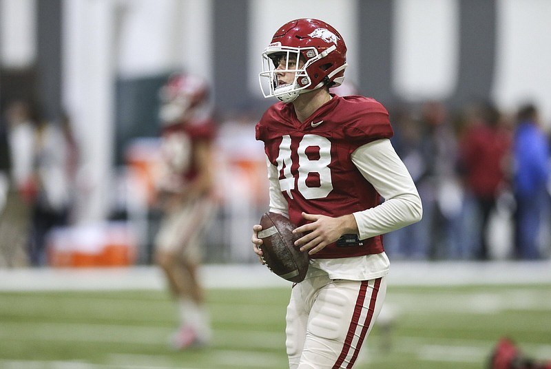 Deep snapping earns UA freshman a free ride The Arkansas Democrat
