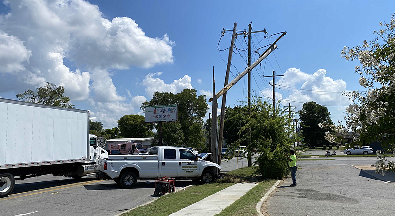 Power restored after wreck near I-30 causes nearly 1,100 outages for ...