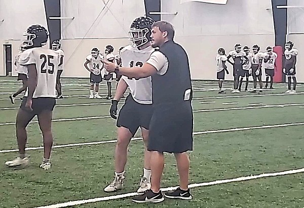 Vincent puts stamp on defense at White Hall - Vimarsana News