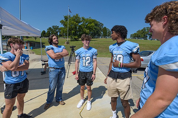 RIVER VALLEY PREP REPORT: Southside's Castling, Northside's Barrientos Highlight Battle of Rogers Avenue - Vimarsana News