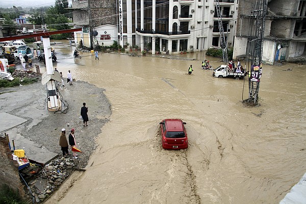 Deaths From Flooding In Monsoon Drenched Pakistan Near 1 000 Chattanooga Times Free Press