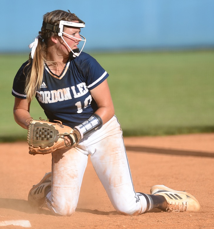 Staff photo by Matt Hamilton / Gordon Lee (10) Tenslee Wilson assesses where other threats are on the field after attempting a tag at third on Tuesday, August 30, 2022 at Ringgold High School.