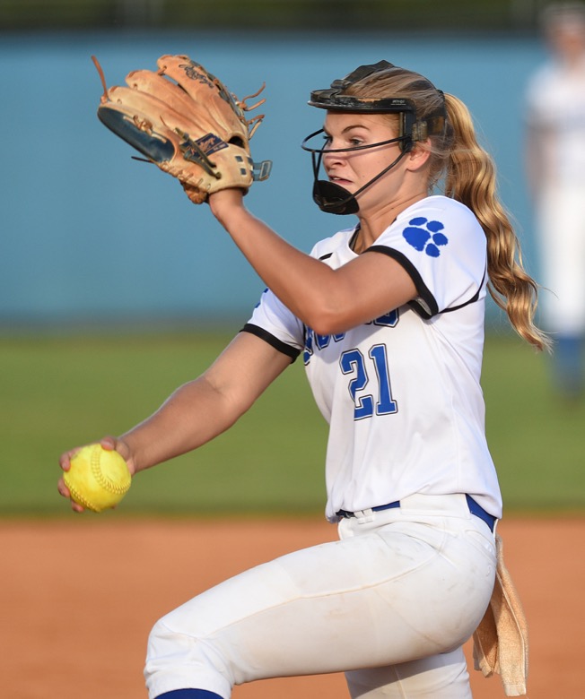 Staff photo by Matt Hamilton / Ringgold (21) Emorie Coles fires a pitch against Gordon Lee on Tuesday, August 30, 2022 at Ringgold High School.