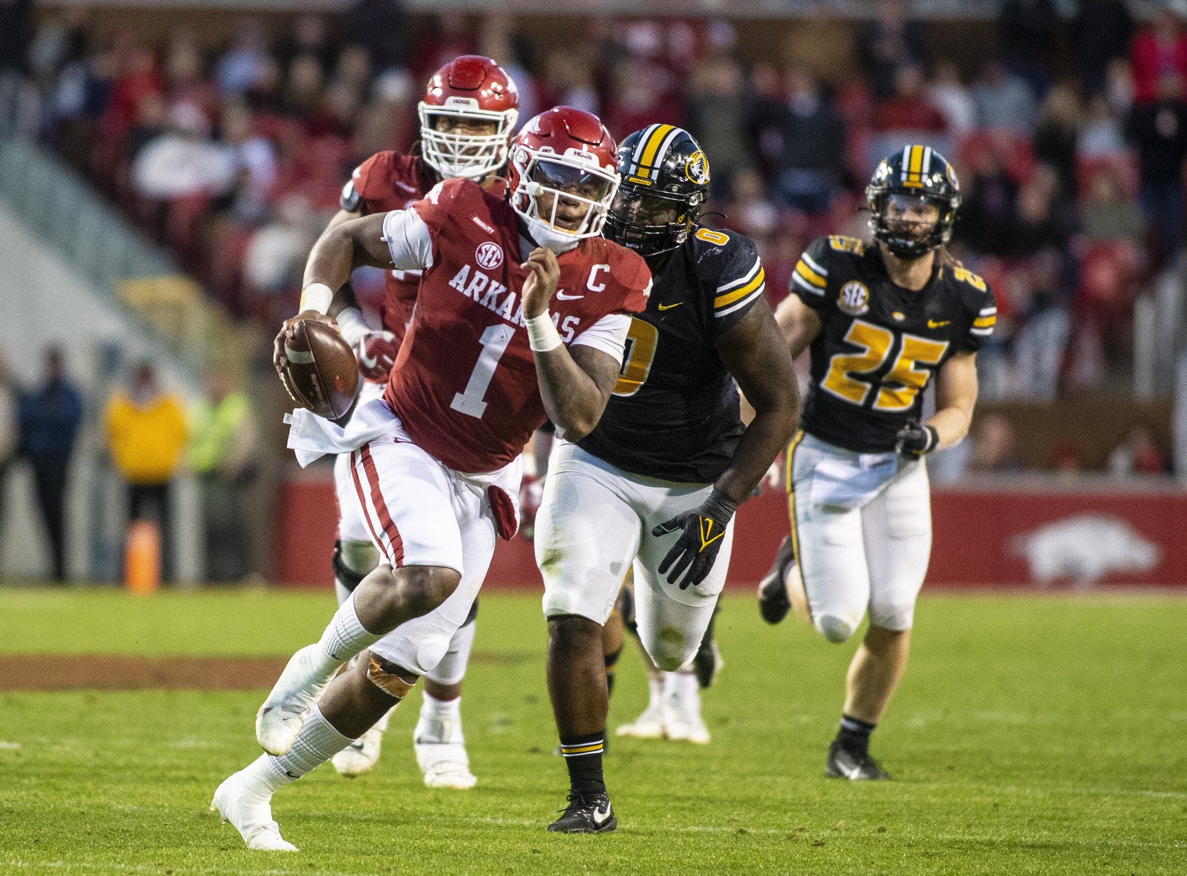 No sneak attack: Bearcats a challenge to Razorbacks for starters - Vimarsana News