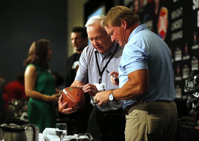 Watch: ESPN MNF broadcast team gives Jon Gruden final proper send