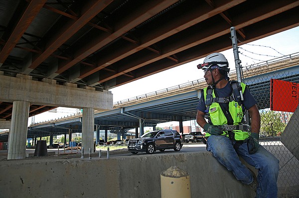 New I 30 Arkansas River Bridge To Open For One Lane Of Traffic The   InsideB30bridge T600 