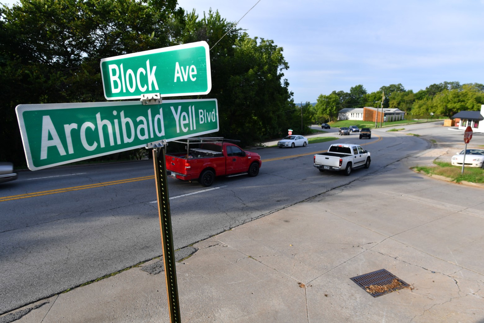 Responses from property owners mixed over renaming Archibald Yell Boulevard in Fayetteville, commission told - Vimarsana News