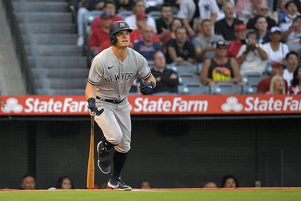 Yankees OF Benintendi goes on IL with right wrist injury