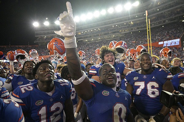 Gators' QB shines in the Swamp - Vimarsana News
