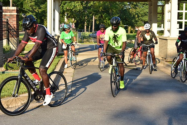 Cyclists take in late-summer ride - Vimarsana News