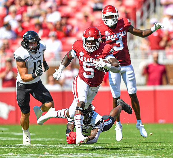 opening-balance-hogs-able-to-run-pass-in-week-1-the-arkansas