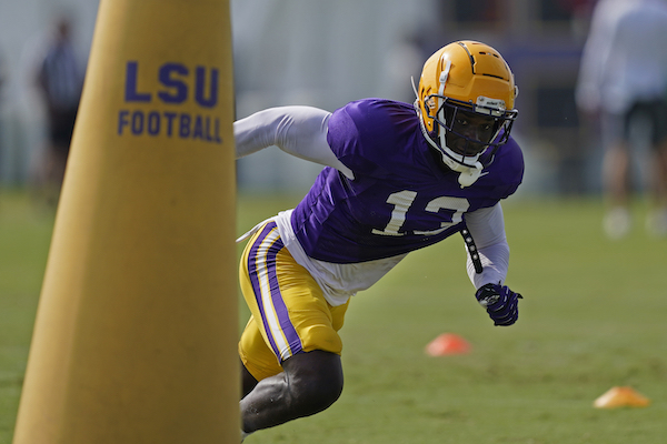 LSU debuted 1 unusual helmet advantage against Florida State