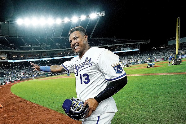 Perez's sacrifice fly in ninth lifts Royals to 2-1 win vs. Guardians - Vimarsana News