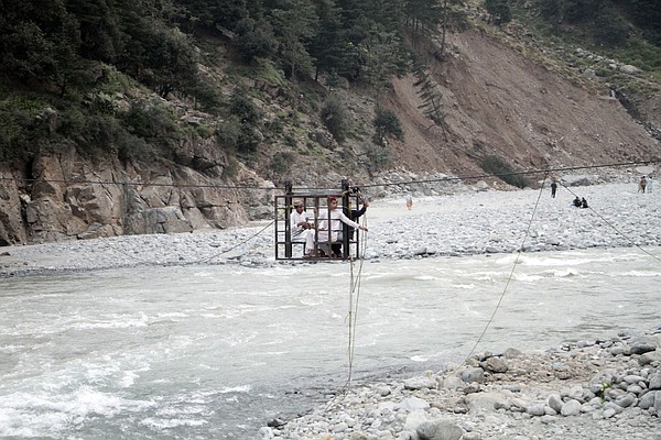 U.N. head tours flood-ravaged Pakistan provinces - Vimarsana News