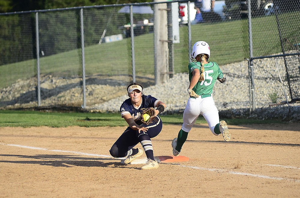 Rackers drives in deciding run, Helias softball edges Blair Oaks