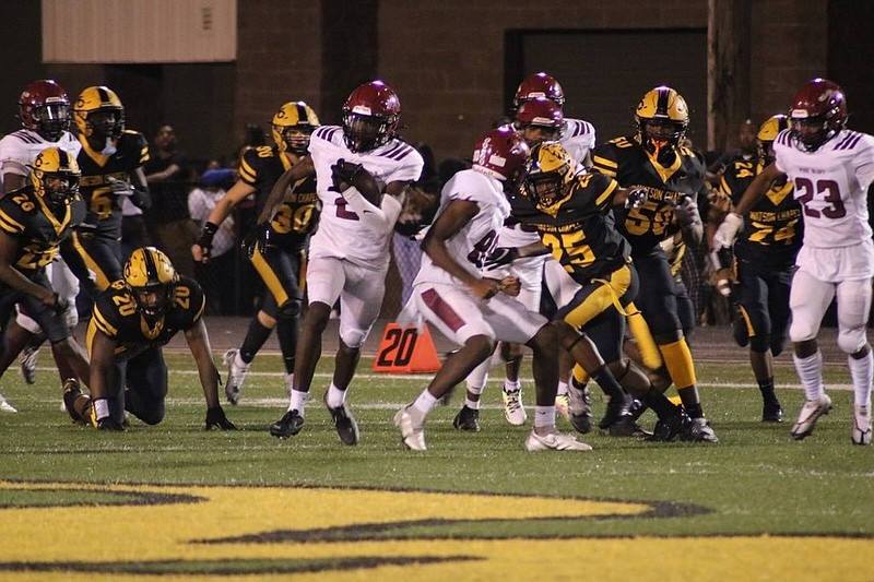 Wide receiver Courtney Crutchfield (2) scored three touchdowns last week in Pine Bluff’s victory over Watson Chapel.
(Special to the Pine Bluff Commercial/Jamie Hooks)