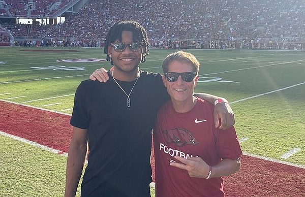 5-star Castillo sees Razorback team locked in during visit - Vimarsana News