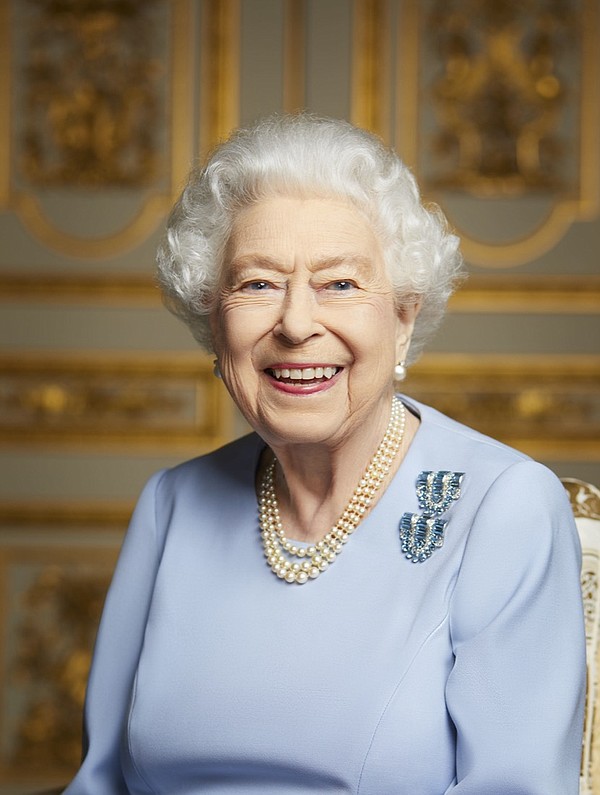 queen-elizabeth-a-visual-dictionary-chattanooga-times-free-press