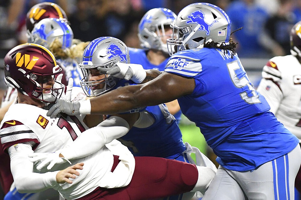 Dallas Cowboys quarterback Cooper Rush (10) prepares to throw a pass  against the Cincinnati Bengals during an NFL Football game in Arlington,  Texas, Sunday, Sept. 18, 2022. (AP Photo/Michael Ainsworth Stock Photo -  Alamy