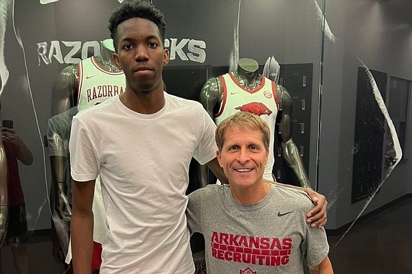 Four-star Dallas Thomas and Arkansas coach Eric Musselman. Four-star Dallas Thomas and Arkansas coach Eric Musselman.