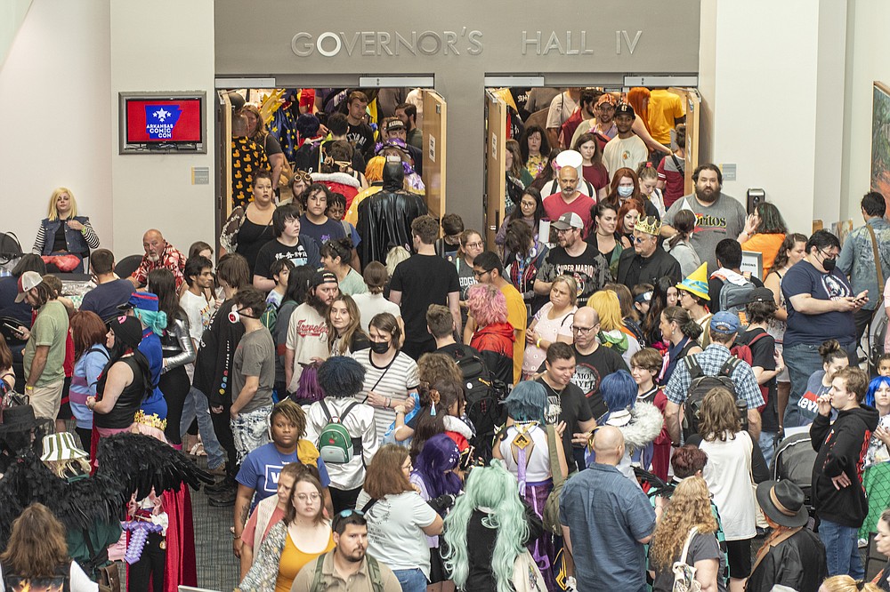 Geeking out Thousands attend Arkansas Comic Con — many in costume