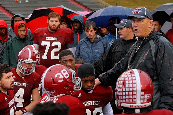 Maxfield, Reddies rolling on - Vimarsana News
