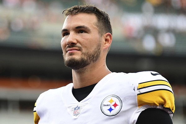 Steelers' Trubisky takes aim at Browns in QB's rivalry debut