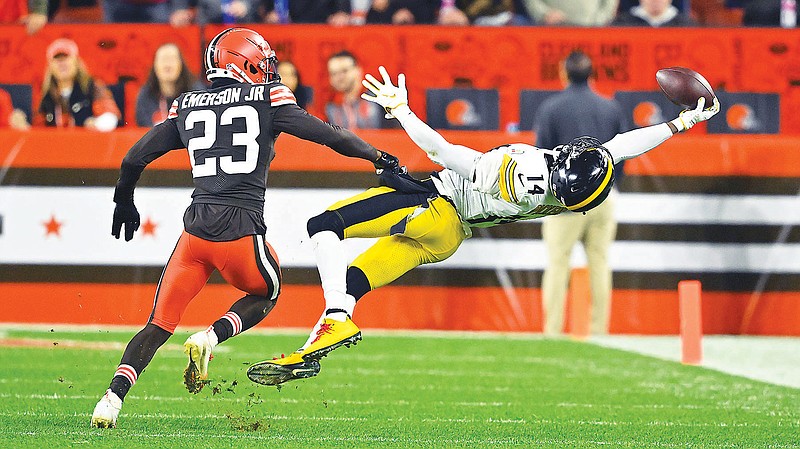 Brissett, Browns rebound from collapse, beat Steelers 29-17