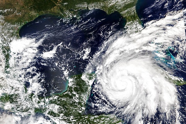 Hurricane Ian strikes Cuba, Florida braces for Category 4 damage - Vimarsana News