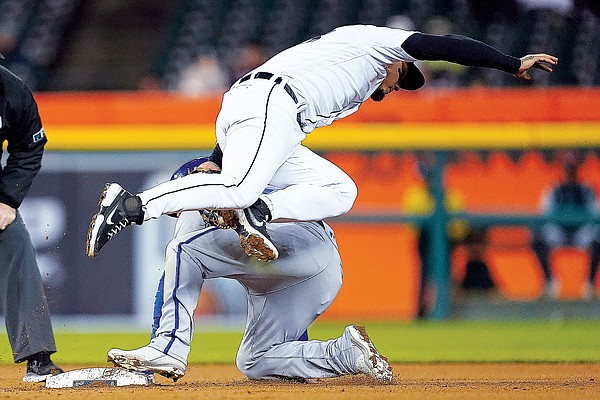 Cabrera hits 507th homer as Tigers beat Royals 2-1 - Vimarsana News