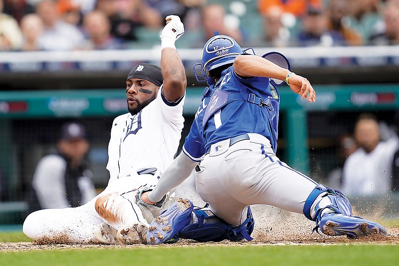 Tigers Finish Series Sweep Of Royals