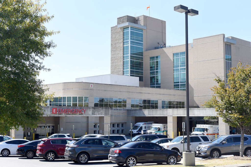 Staff photo by Matt Hamilton / The emergency entrance at CHI Memorial Hospital on Tuesday, October 4, 2022.