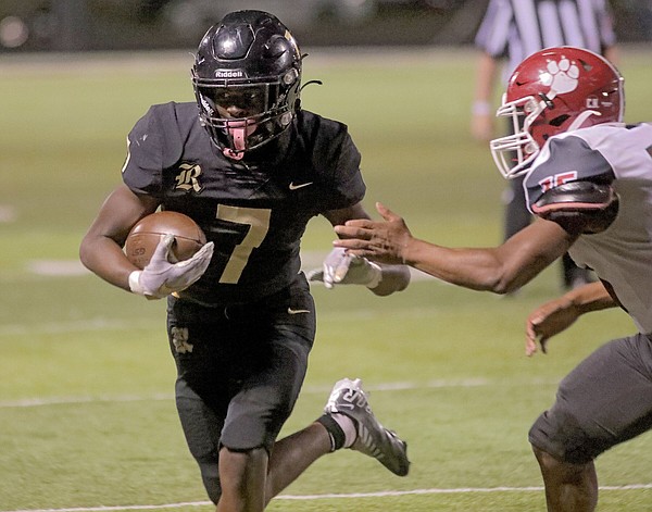 After falling behind early, Robinson rallies for win - Vimarsana News