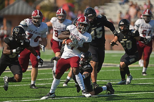 Reddies get defensive, slow Bisons - Vimarsana News