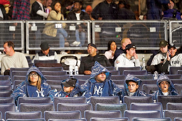 Video: What was said in Myles Straw's confrontation with Yankees fans