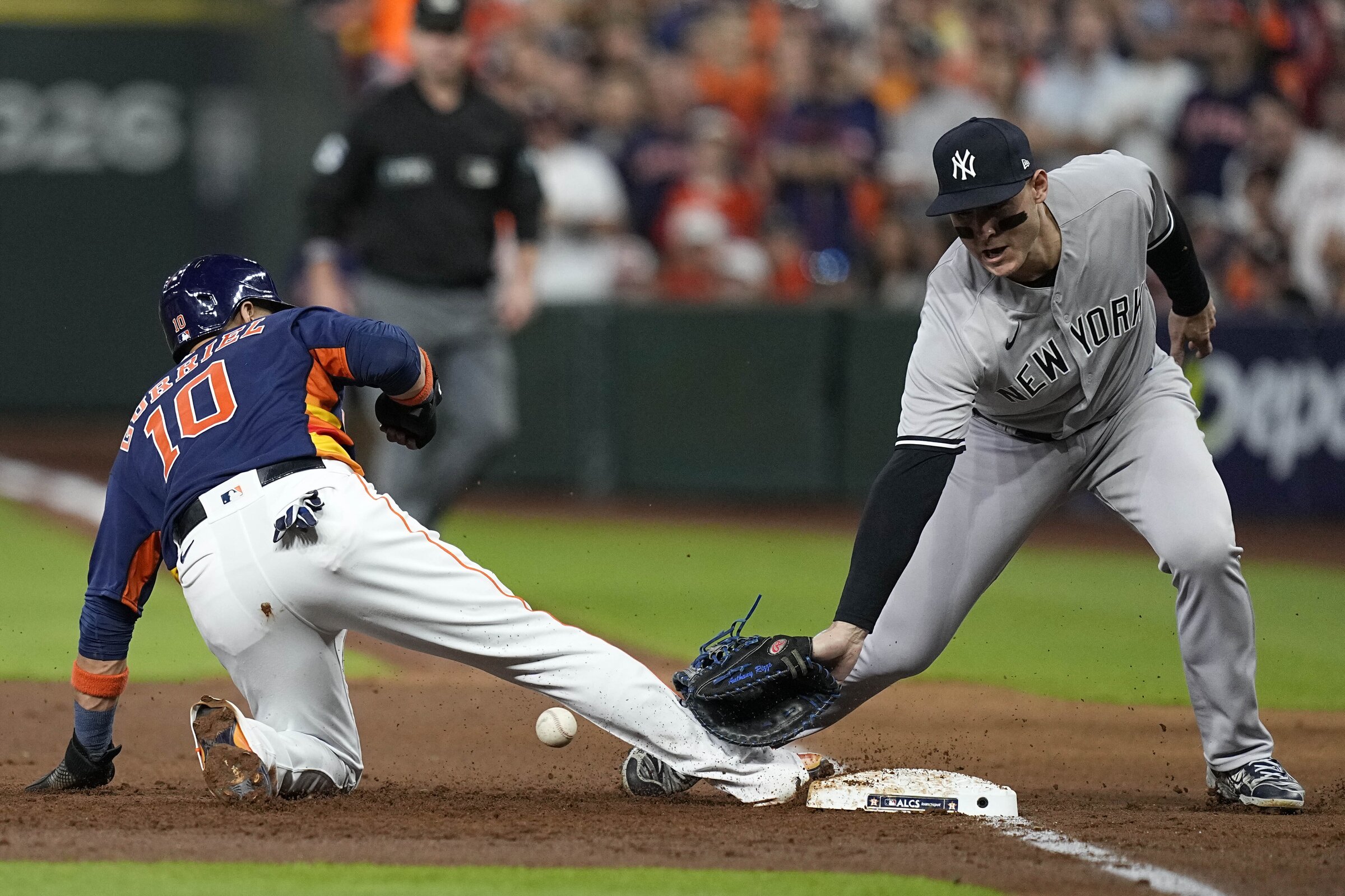 Bregman homers as Valdez, Astros edge Yankees 3-2, lead ALCS 2-0