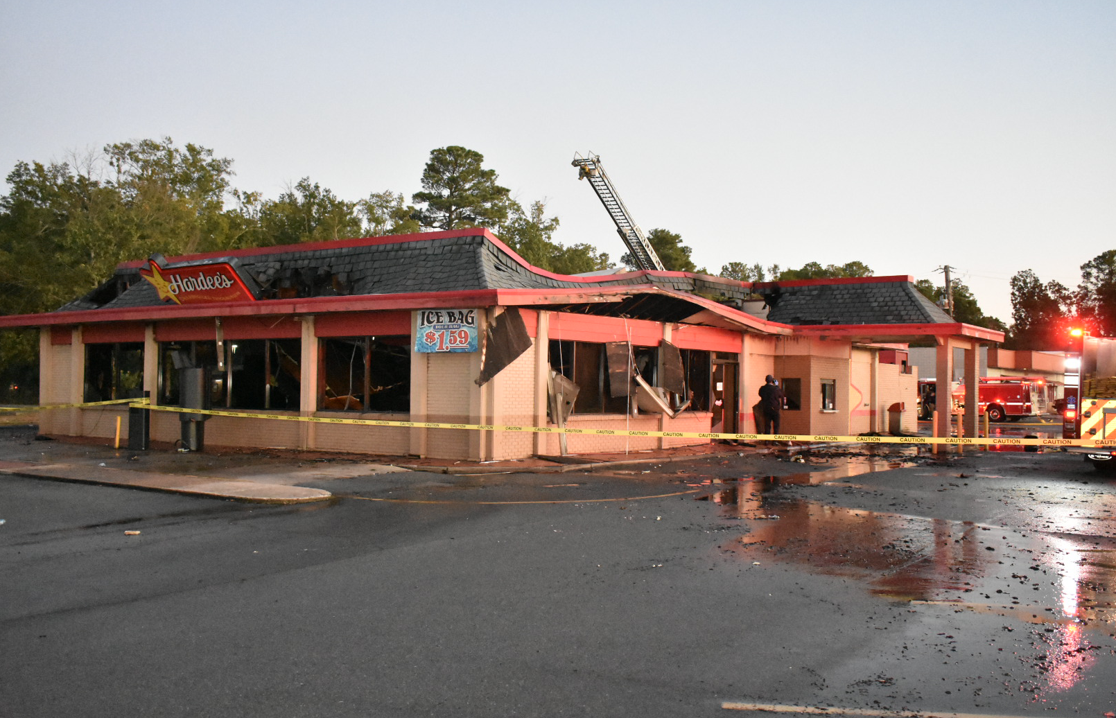 Fire blazes from Hardee’s in Pine Bluff; no injuries reported
