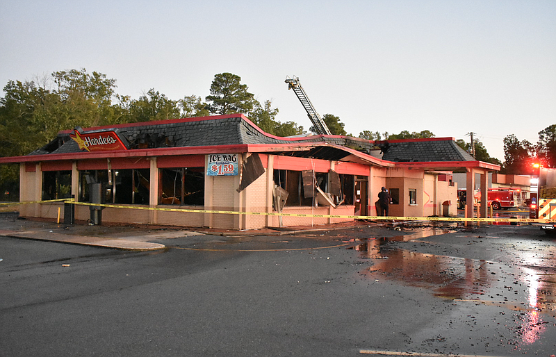 Fire blazes from Hardee’s in Pine Bluff; no injuries reported The