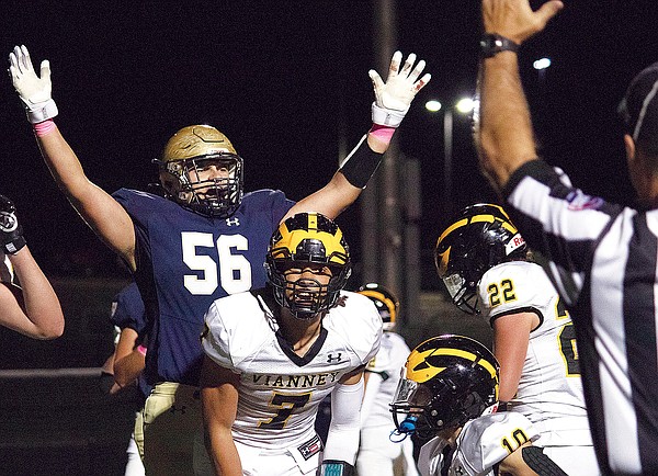 Helias dominates first half in victory against Vianney - Vimarsana News