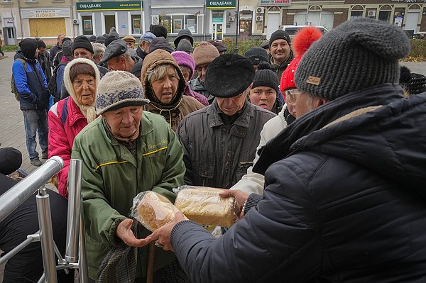 Advance slows but Ukraine fights on - Vimarsana News