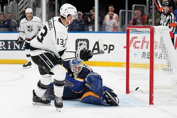 Grundstrom scores twice as Kings beat Blues 5-1 - Vimarsana News