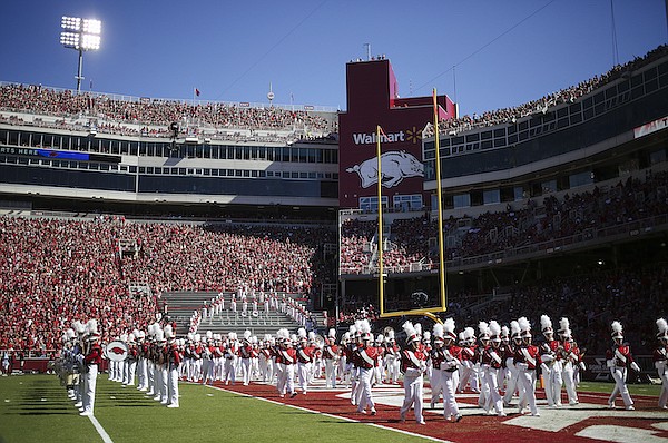 LIVE UPDATES: Arkansas hosts No. 23 Liberty - Vimarsana News