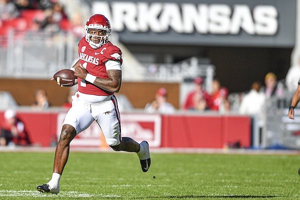 WholeHogSports - Hogs to wear red uniforms at home vs. Vols