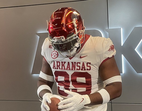 D-lineman leaves Arkansas visit impressed - Vimarsana News